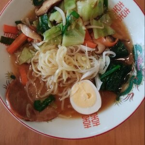 具たくさんラーメン